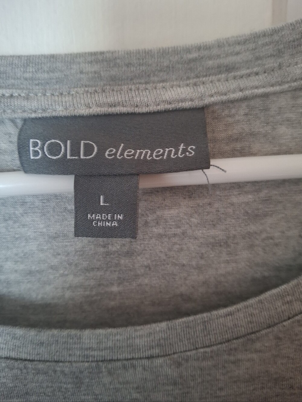 BOLD Elements gray women's lace-up side tee L/G - Picture 3 of 3
